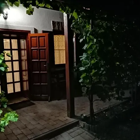 Rendeki Vendeghaz, Oenallo Haz * Csabrendek