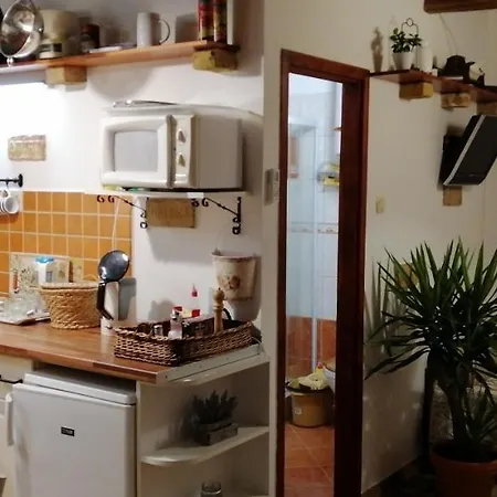 Rendeki Vendeghaz, Oenallo Haz Konukevi Csabrendek
