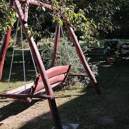 Rendeki Vendeghaz, Oenallo Haz * Csabrendek