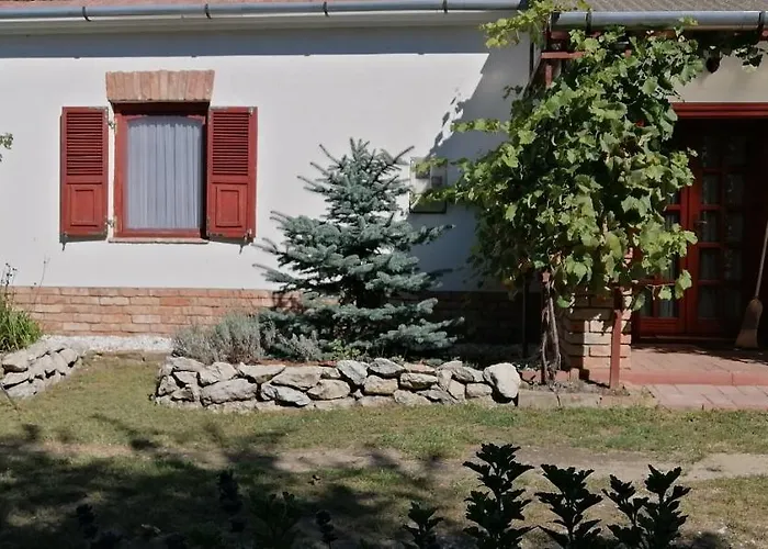 Rendeki Vendeghaz, Oenallo Haz 4* Csabrendek
